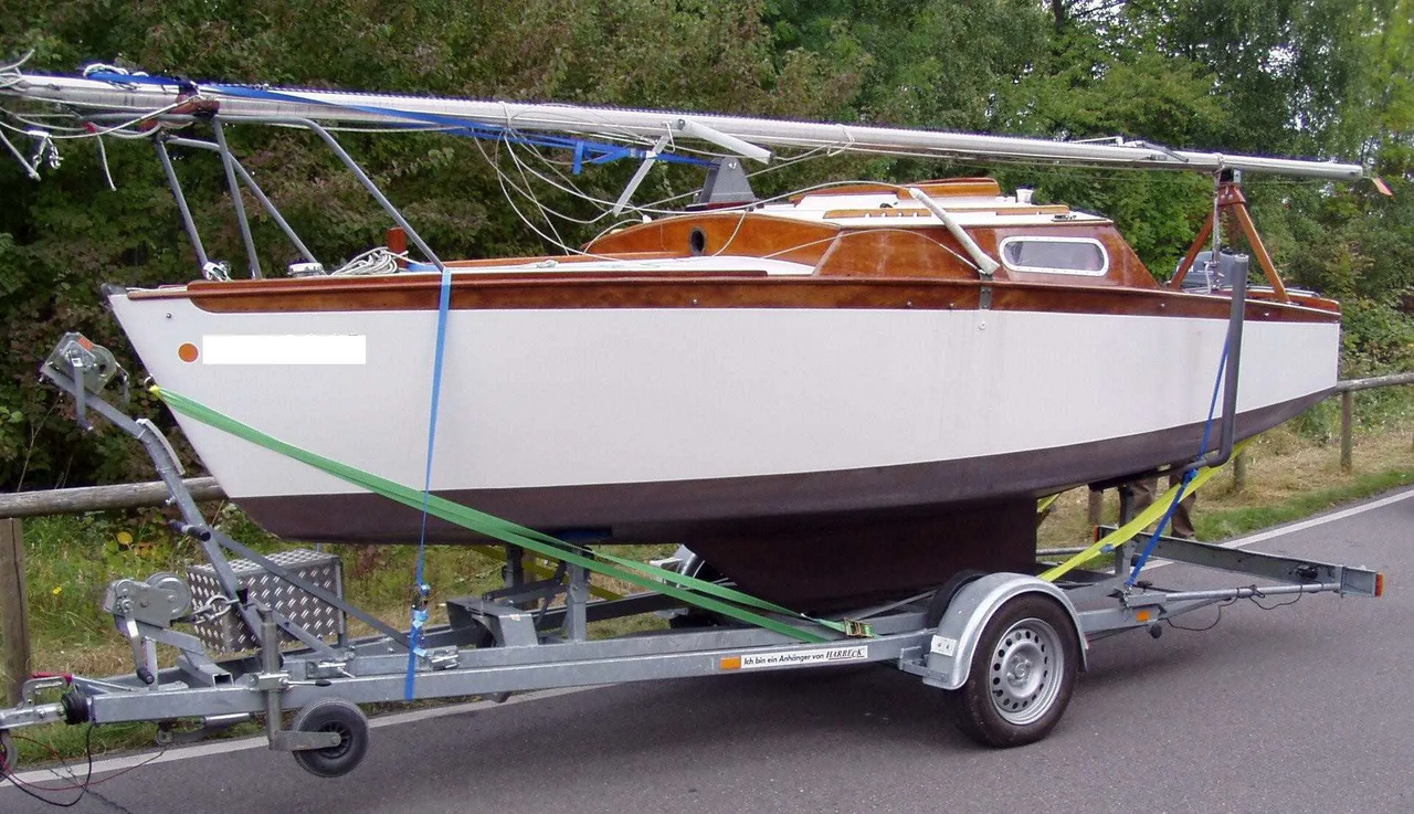 Boot auf einem Hänger 