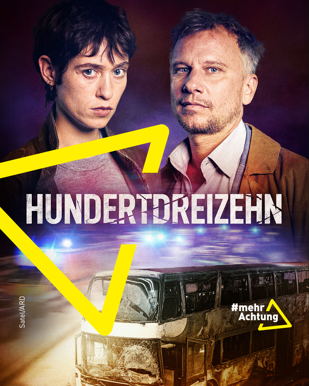 Plakat zur Serie 113 mit zwei Menschen und einem verunfallten Bus
